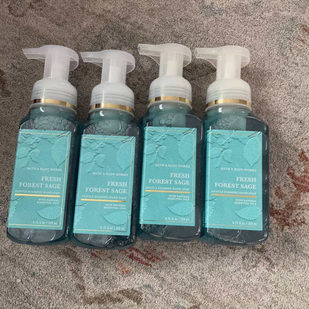 4x Bath & Body Works Foam Hand soap (Fresh Forest sage)